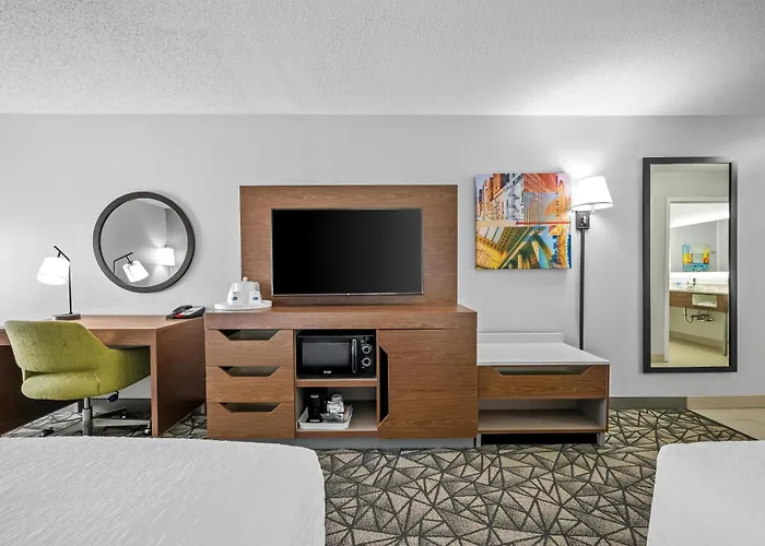 Hampton Inn Bloomington West